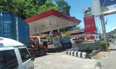 Walau Sudah Dilarang, Pembelian BBM Pakai Jerigen justru Meningkat di SPBU Sibolga