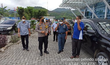 KAPOLRES  BERSAMA FORKOPIMDA  SIBOLGA CEK DAN MONITORING ARUS PENUMPANG DI PELINDO SIBOLGA