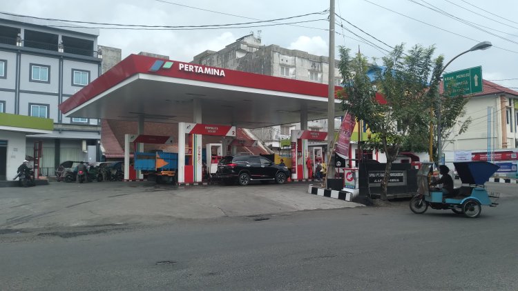 Pertamina Tegas, Nekat Layani Konsumen Beli Pertalite Pakai Jeriken, SPBU Siap-siap Kena Sanksinya