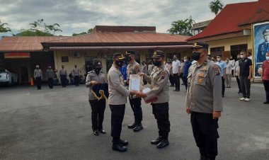 Operasi ketupat Toba 2022  Kapolres Sibolga berikan penghargaan,  Pos Pam Terminal Terbaik