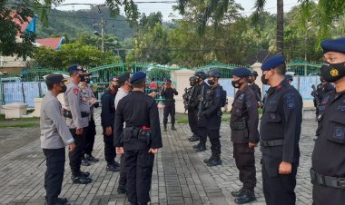 KAPOLRES TAPTENG LEPAS PERSONIL BKO KE PULAU NIAS
