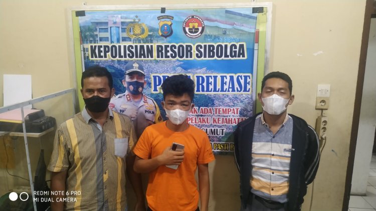 Warga Mela Mencuri HP di Jl Iyu Diramaikan Massa Di Jl Albertus Sibolga