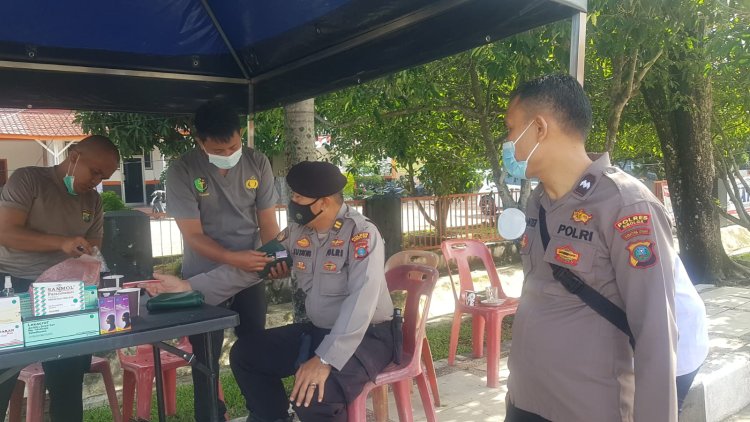 SIDOKKES POLRES Sibolga Gelar  Pengecekan Tekanan Darah Personil 