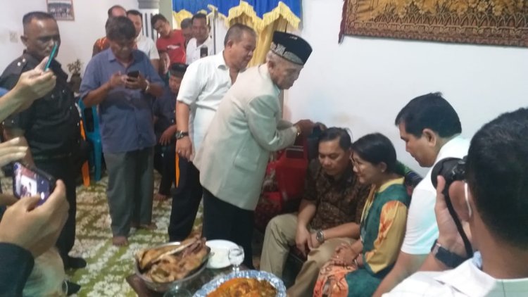 Keluarga Op Pesta Ulosi Pj Bupati Tapteng