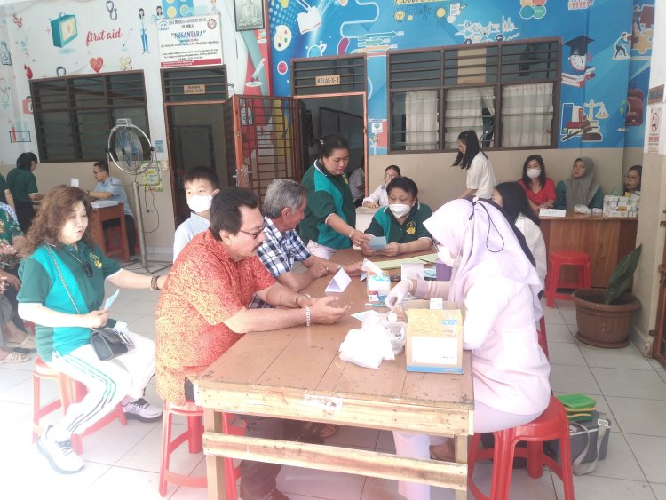 Sambut Waisak, Vihara Avalokitesvara/MBI Sibolga Gelar Aksi Donor Darah Dan Pemeriksaan Kesehatan