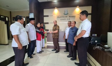 Pengcab Tako Tapteng Lepas Atlet Bertànding Ke Malaysia 