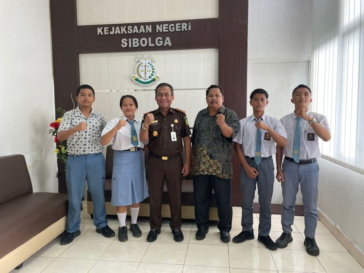 Kajari Sibolga Lepas Atlet Tako Tapteng Ikut Kejuaraan MILO Open Championship Di Kuala Lumpur, Malaysia