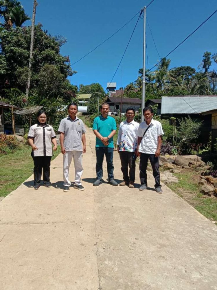 Pemdes Tapian Nauli Saurmanggita Bangun JUT Sepanjang 194 Meter &  Serahkan BLT & Makanan Tambahan