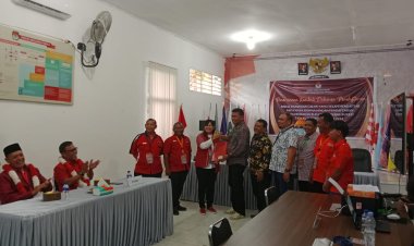Diantar 1000 an Warga, Bapaslon Ma-Ma Serahkan Berkas Persyaratan Pencalonan ke KPU Tapteng
