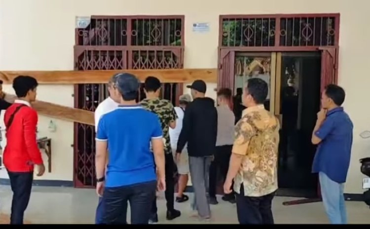 Merasa Dirugikan, Fraksi GERINDRA Segel Kantor DPRD Sibolga : Kantor ini Bukan Milik Pribadi Ketua DPRD!
