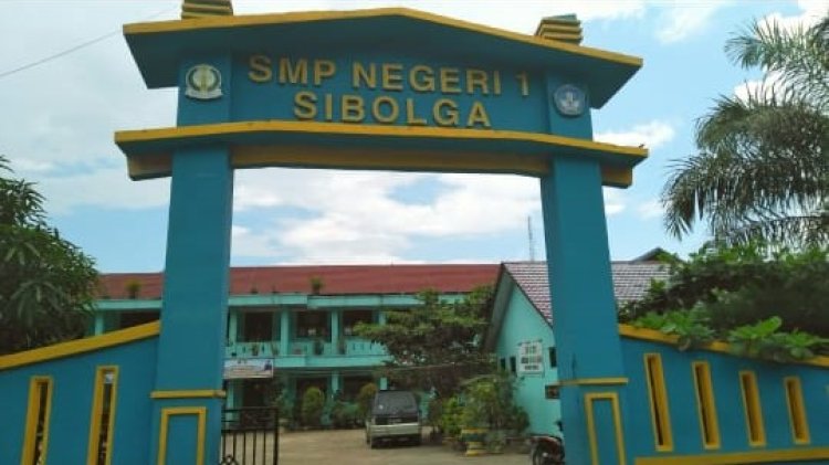 SMPN 1 Sibolga Dituding Lakukan Pungli Pengadaan Baju Seragam Siswa