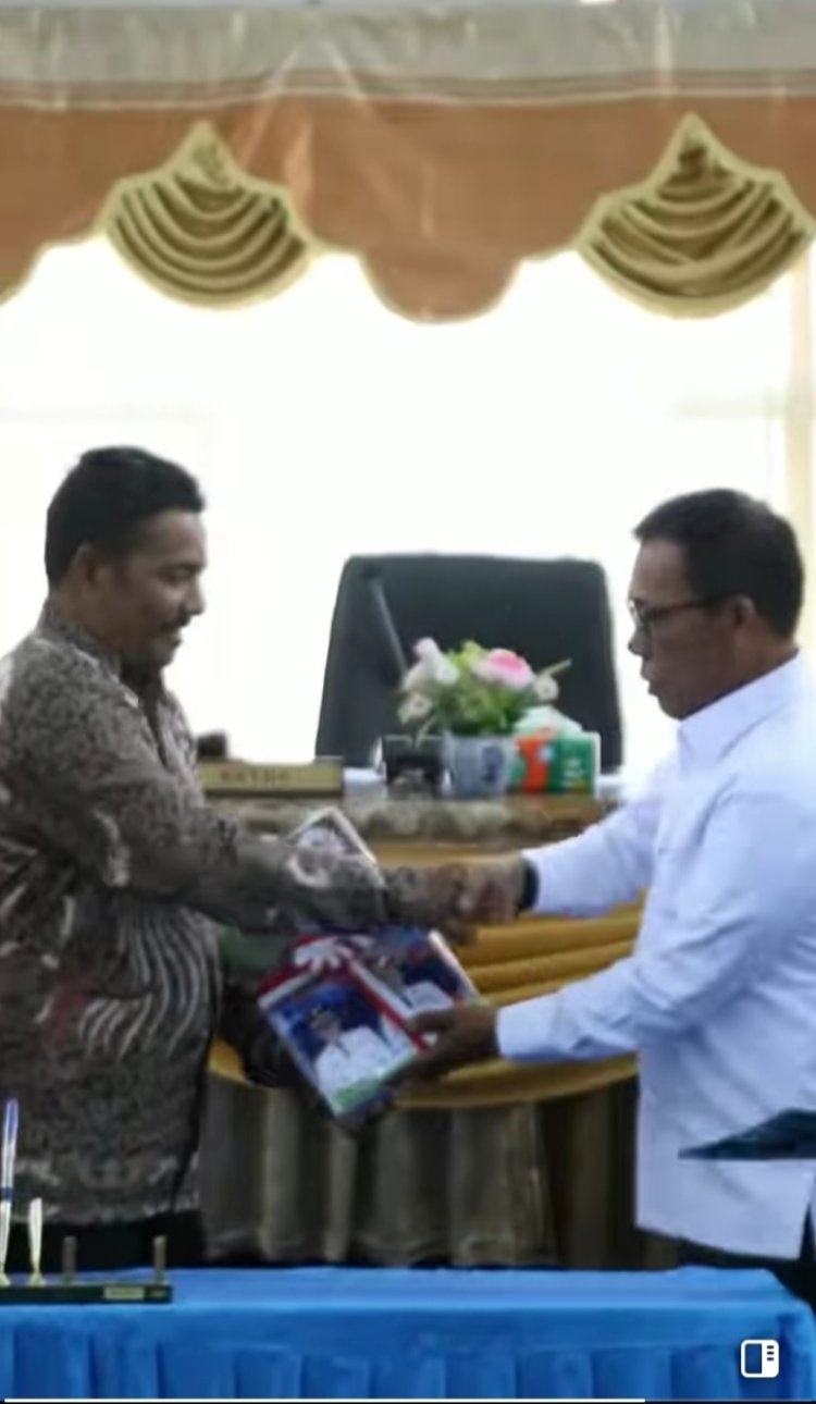 Bupati Tapanuli Tengah Sampaikan LKPJ Tahun 2024