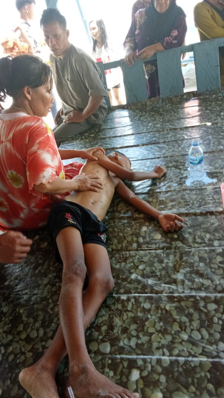 Akibat Arus Laut Yang Kuat, 4 Pengunjung Pantai Sorkam Hampir Tenggelam