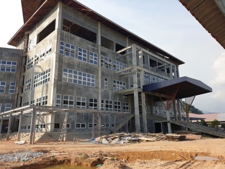 Pembangunan Kantor Bupati Tapteng "Mangkrak", Masinton Diminta Surati BPKP Untuk Audit Kerugian Negara